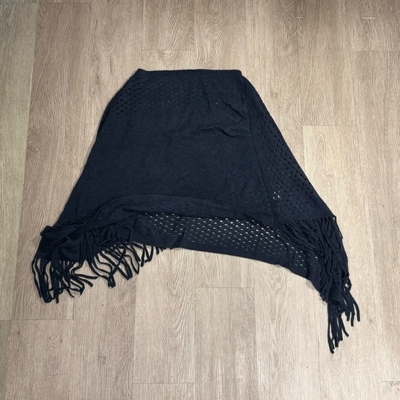 New C-Mode One Size Navy Knit Poncho Shawl Wrap - Picture 9 of 13